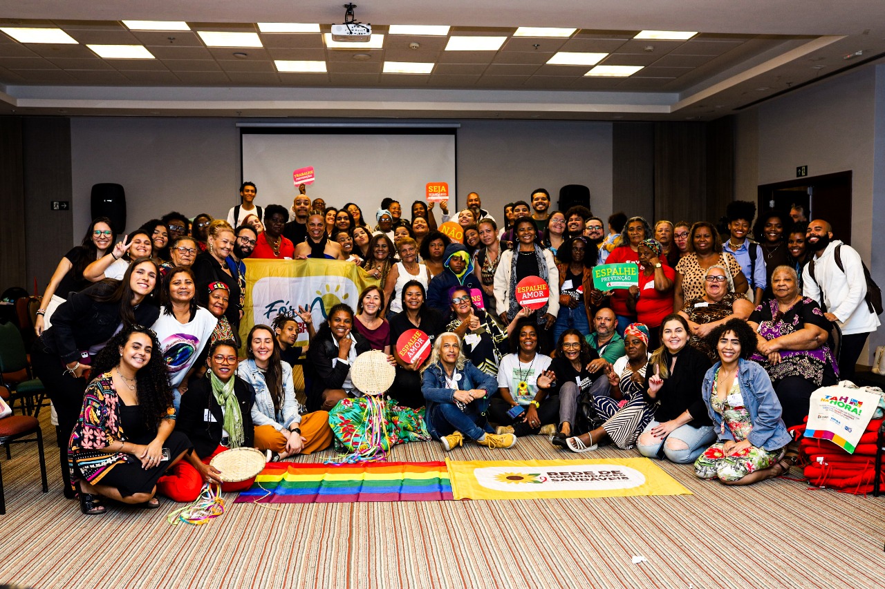 Vozes comunitárias: memórias, direitos e saberes populares